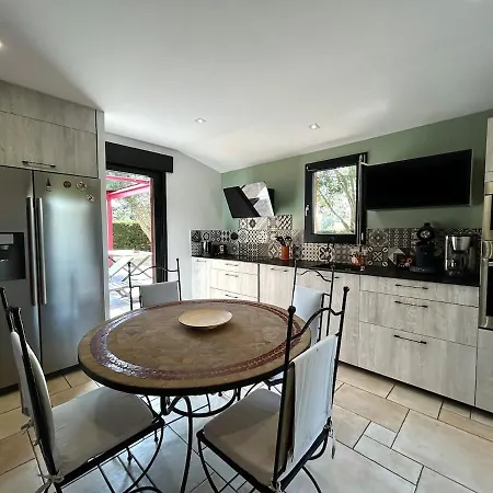 Casa vacanze House For 10 People, 4 Bedrooms, 2 Shower