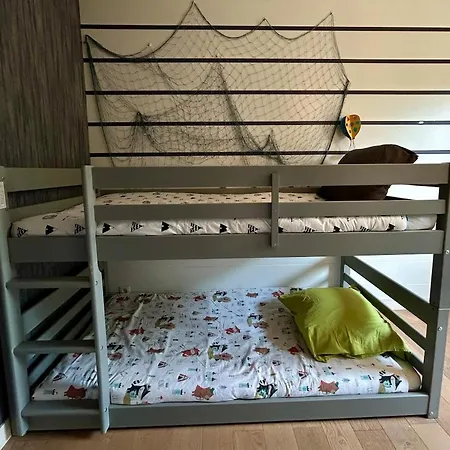 House For 10 People, 4 Bedrooms, 2 Shower Verruyes